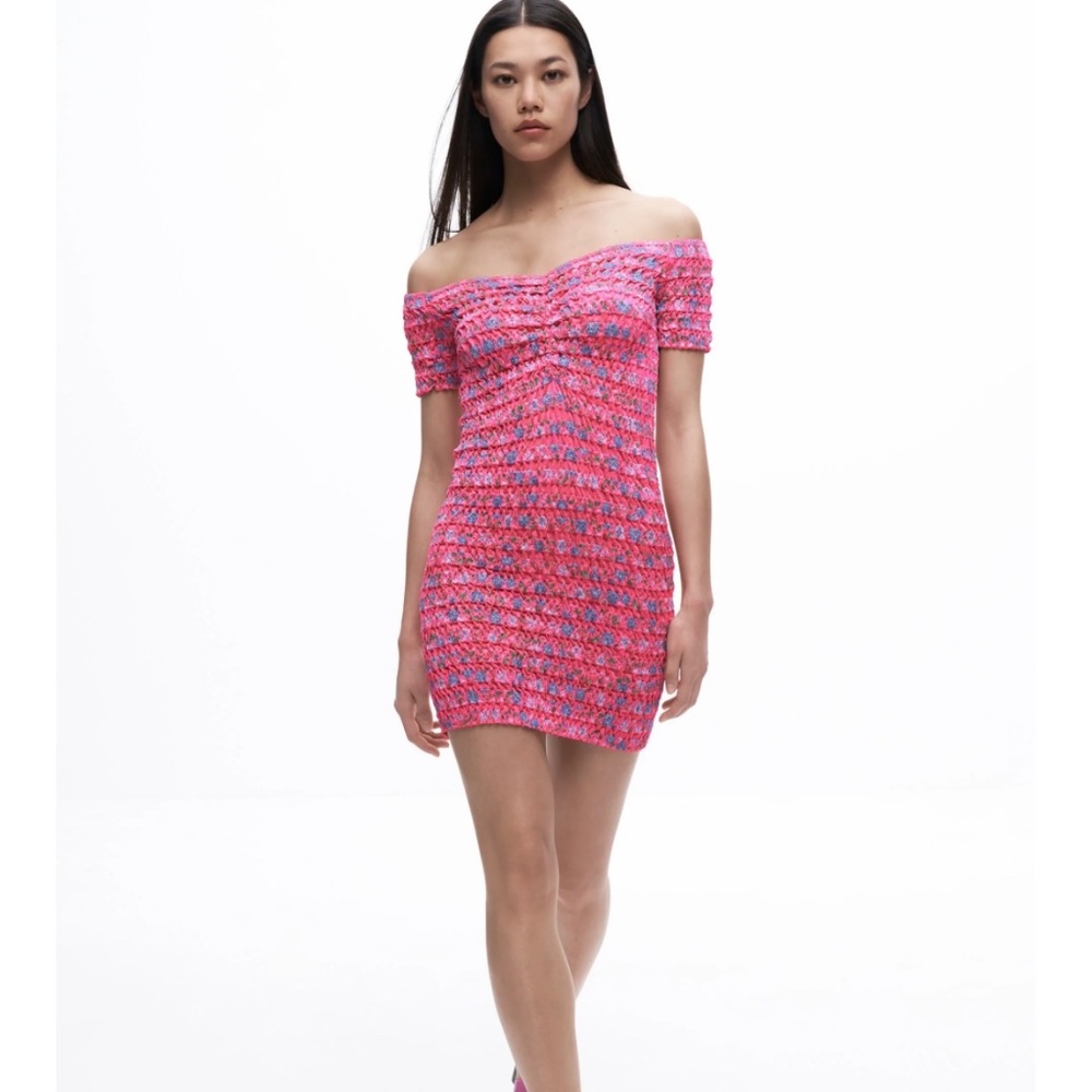 NWT  ZARA Hot  Pink Floral Smocked  Stretch Off Shoulder   Mini Dress Size L - Picture 12 of 13